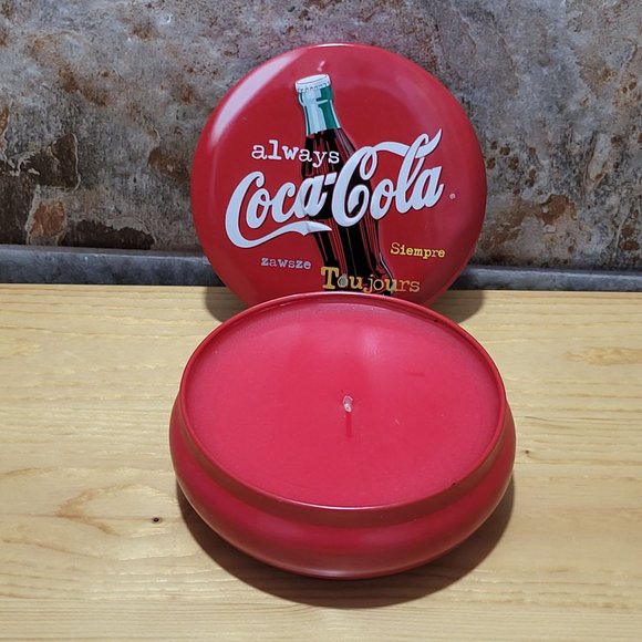 Coca Cola Tin with Lid Wax Candle - Picture 4 of 11